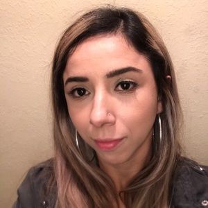 Meet your Posher, Fatima